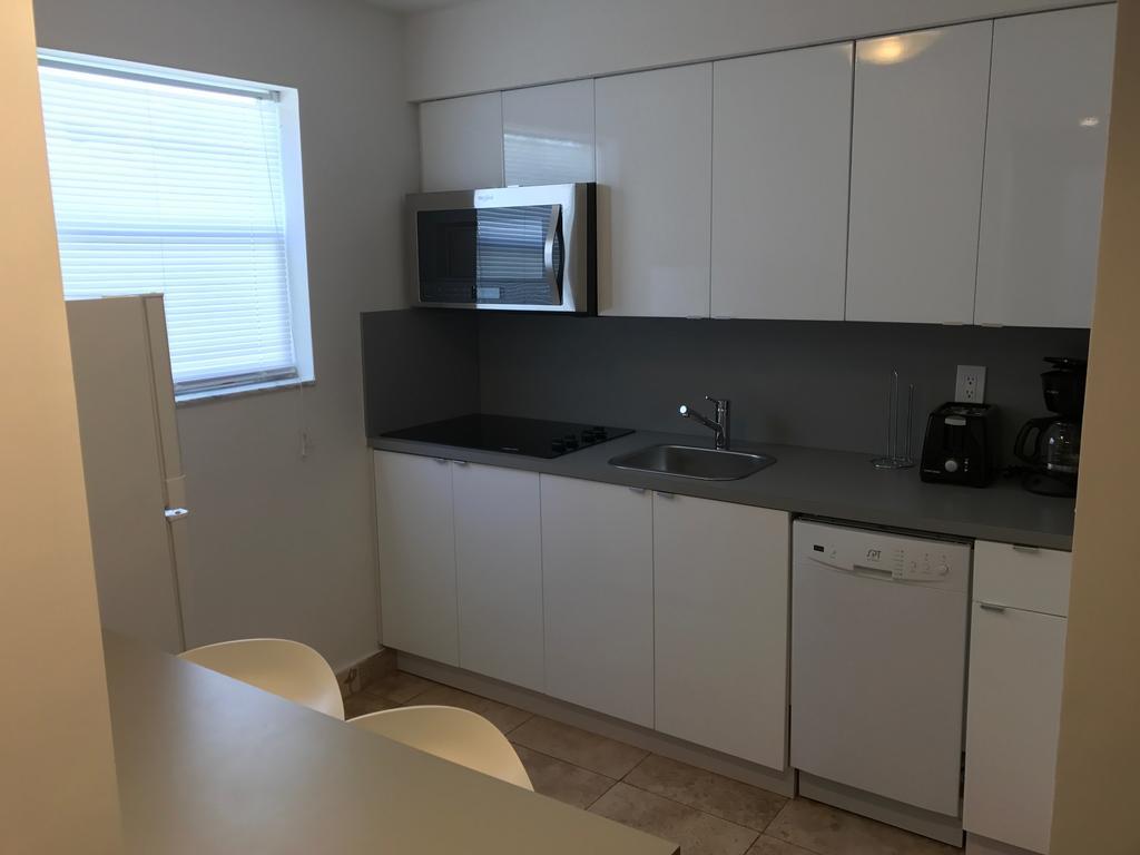 Wave Beach Vacation Rentals Pompano Beach Zimmer foto